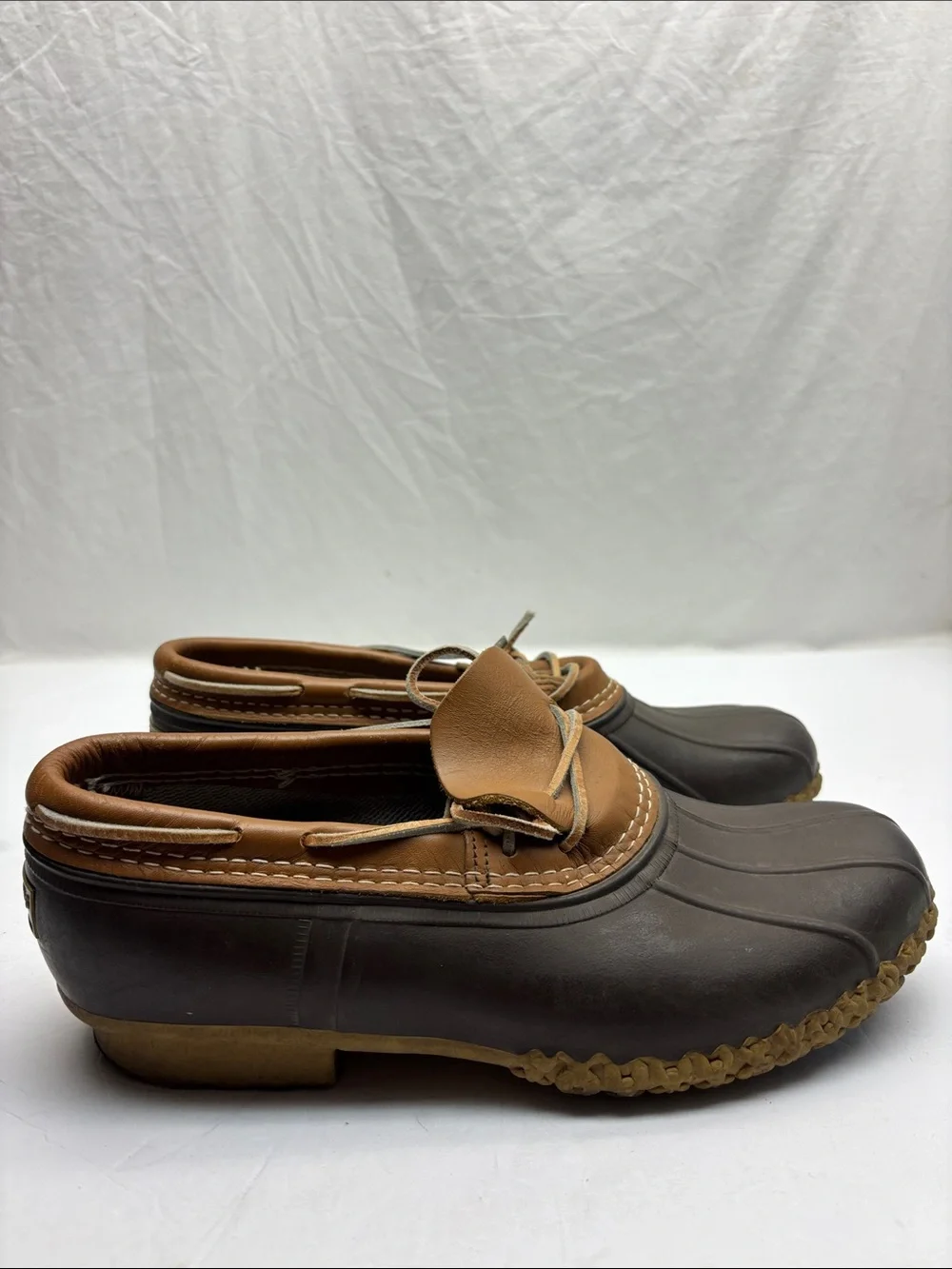 L.L. Bean duck shoes waterproof for men’s SZ 10 M, box 64